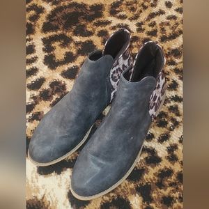 Womens size 10 booties